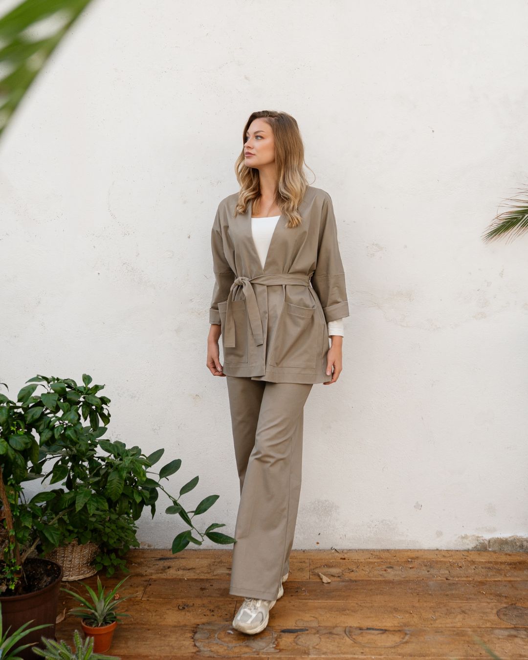 taupe_cora_3